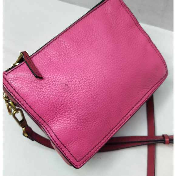 Fossil Pink Pebbled Leather Zipper Pockets Crossbody Bag - Picture 6 of 16